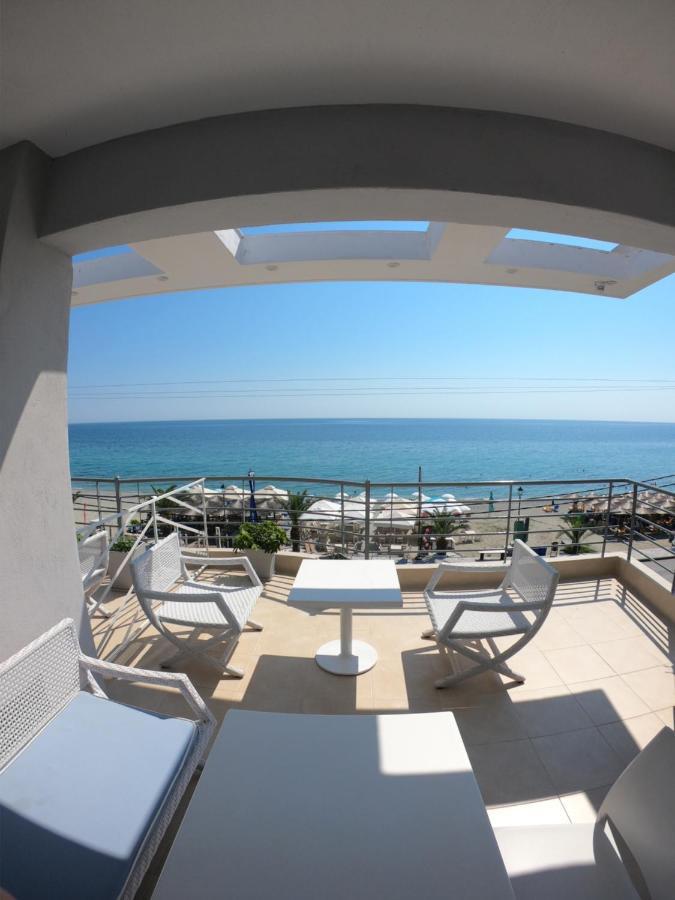 Blue View Apartments Leptokaryá Luaran gambar